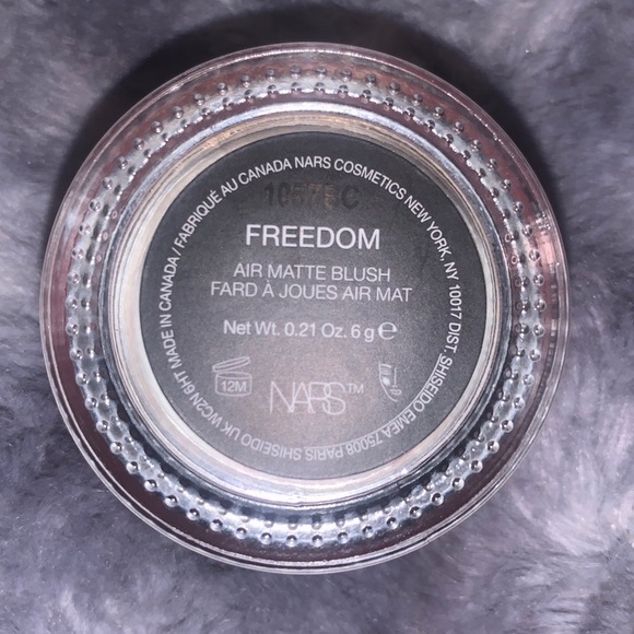 Nars Air Matte Cream Blush in “Freedom” - Picture 2 of 3
